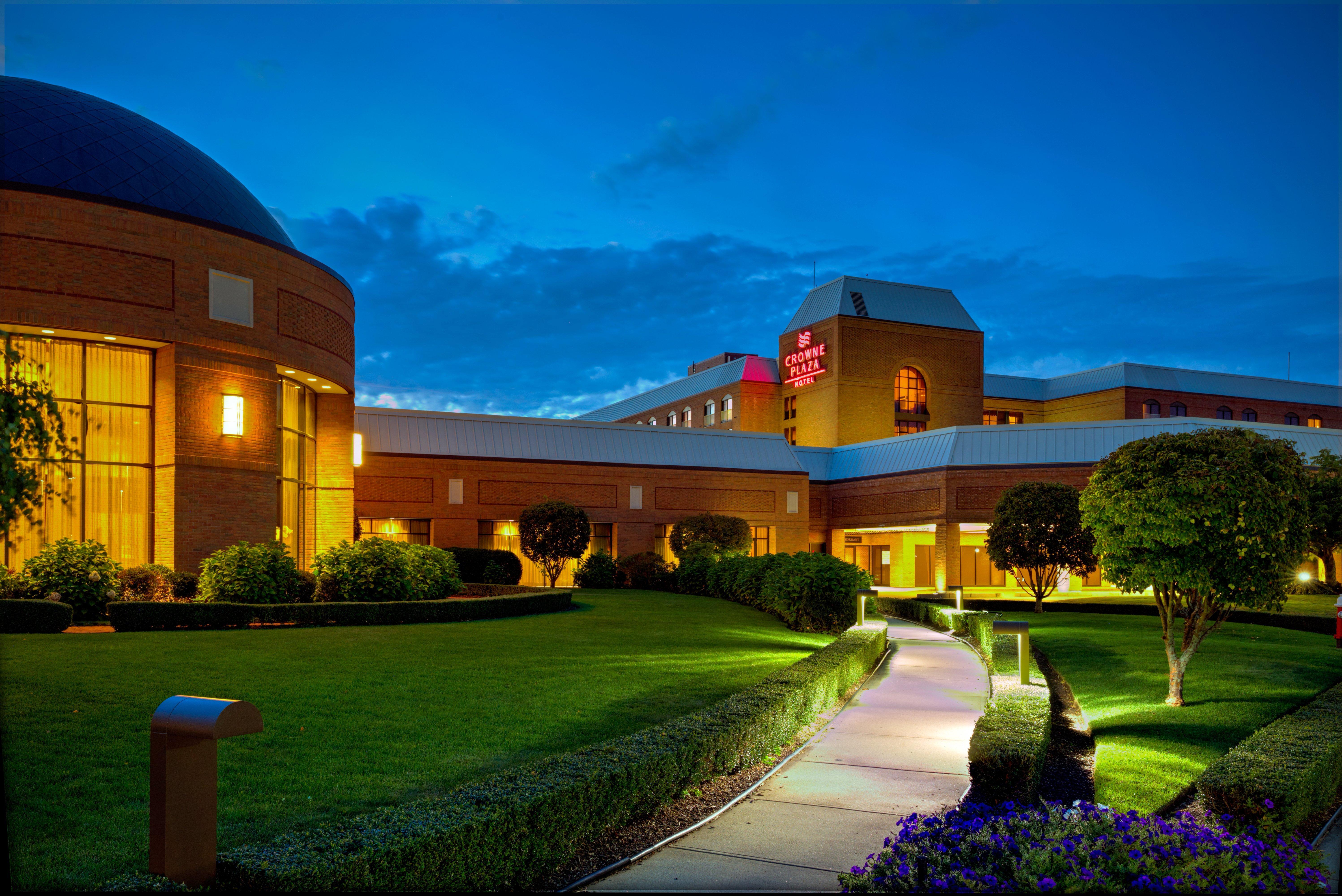 Crowne Plaza Providence-Warwick Hotel Екстериор снимка