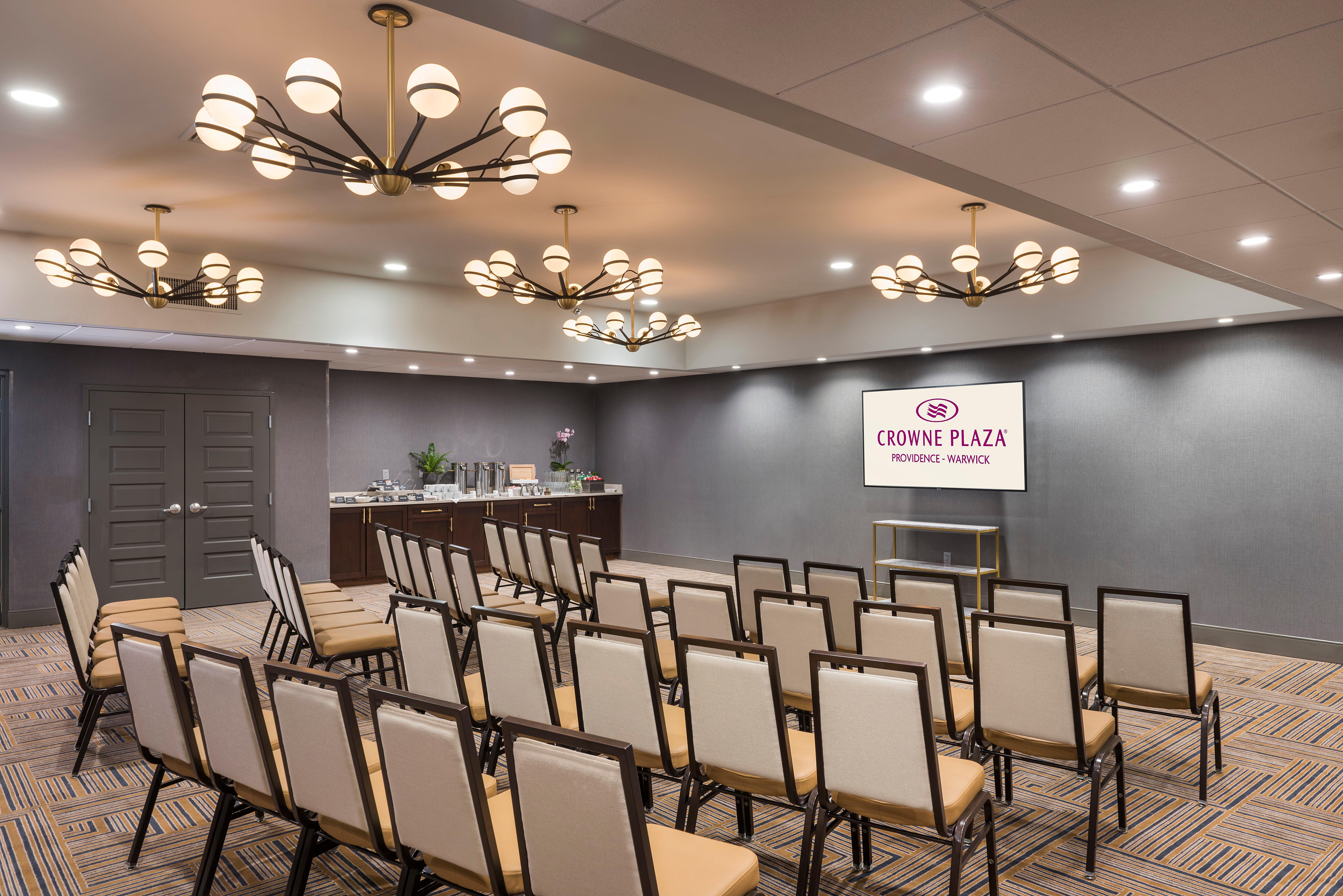 Crowne Plaza Providence-Warwick Hotel Екстериор снимка