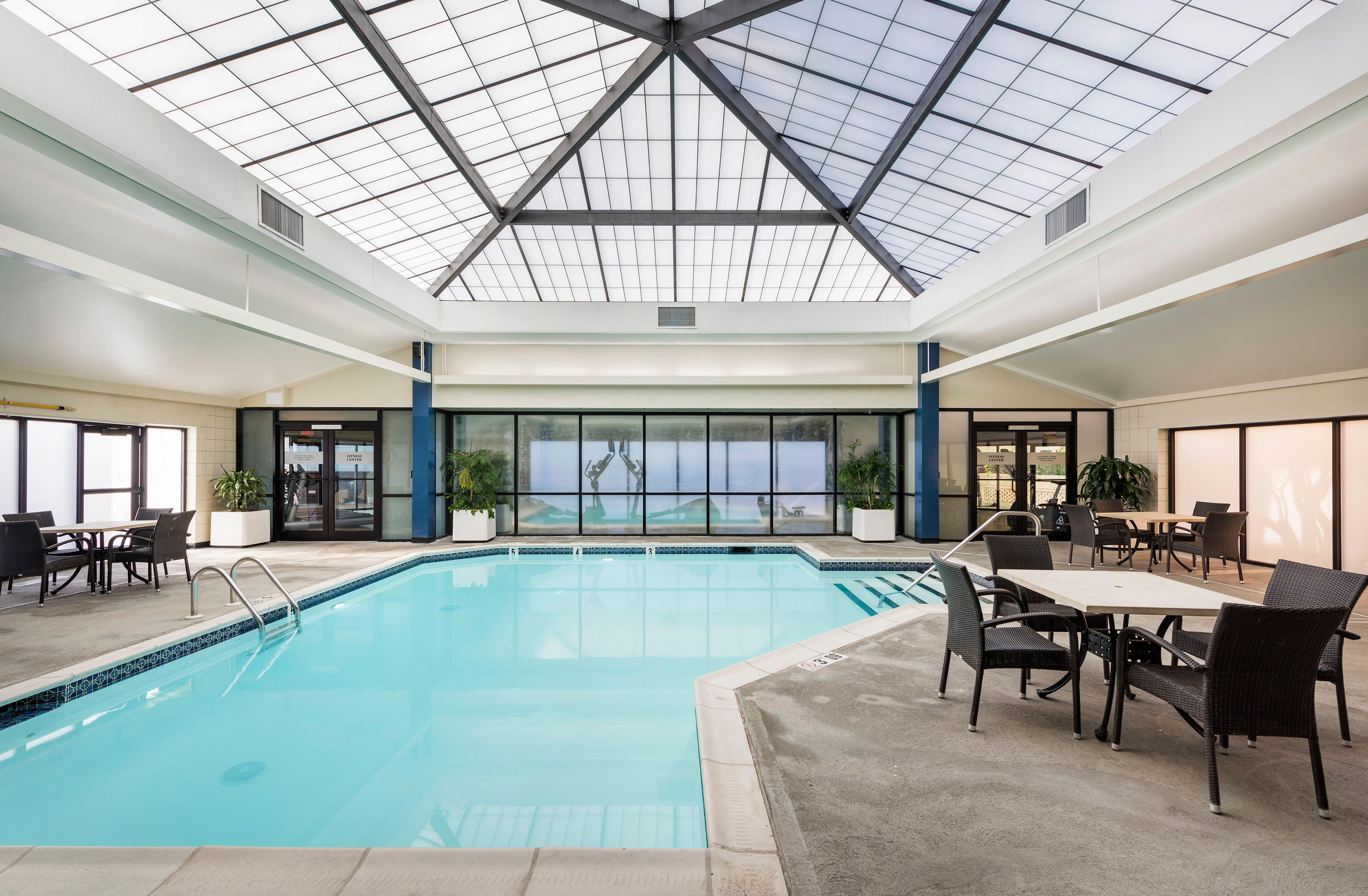 Crowne Plaza Providence-Warwick Hotel Екстериор снимка