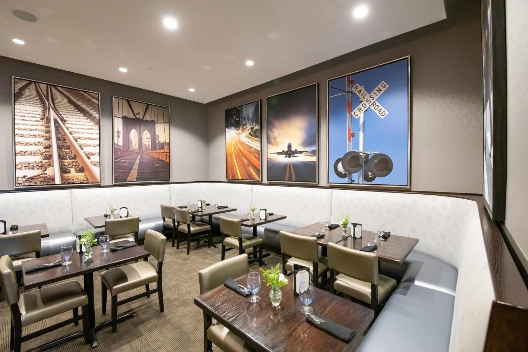 Crowne Plaza Providence-Warwick Hotel Екстериор снимка