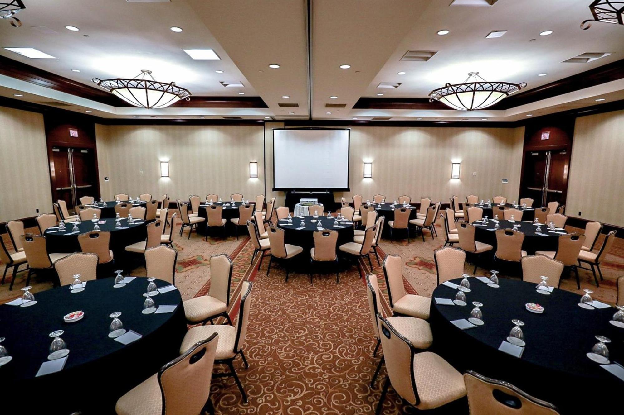 Crowne Plaza Providence-Warwick Hotel Екстериор снимка